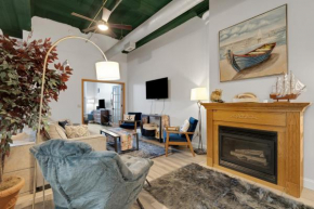 Pet-friendly, Ship View, Canal Park, Condo, Pool